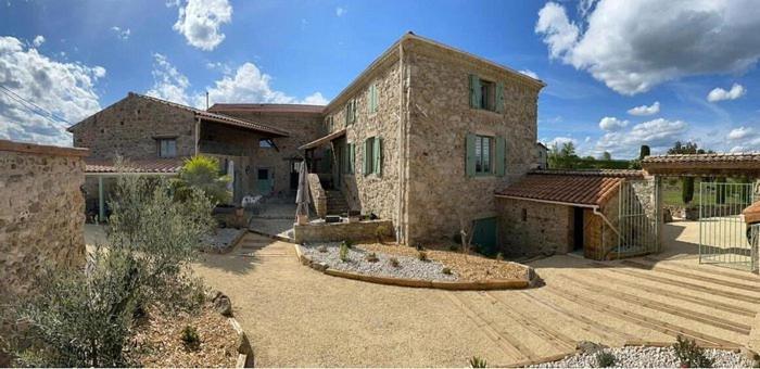 Domaine Saint Claude - Gite , Chambres D'Hotes & Hebergement Insolite Malleval Exterior photo